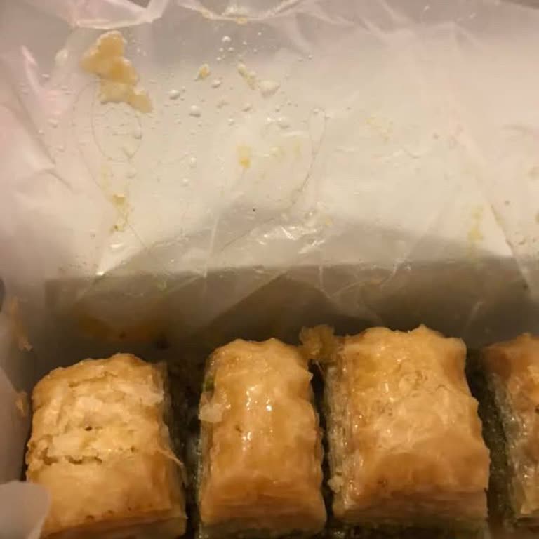 Baklavadan Çıkan Saç Hijyen Skandalı Ve Yetersiz İşletme Yaklaşımı