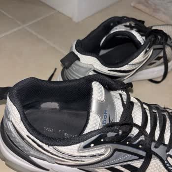 Reebok Ayakkabıda 3 Ayda Aşırı Yıpranma Ve Hatalı İnceleme Kararı