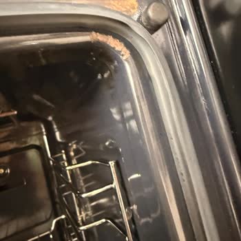 Yeni Bosch Fırında Kısa Sürede Paslanma Yaşadım Ücretsiz Değişim Bekliyorum