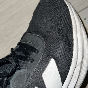 In Street'ten Alınan Adidas Ayakkabının Kısa Sürede Yırtılması Ve Müşteri Hizmetlerinde Yaşanan Sorun