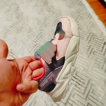 Çocuk Spor Ayakkabısı Kısa Sürede Tabanından Delindi, İade Talebim Reddedildi