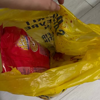 Donuk Ürünler Erimiş Ve Poşet Sızdırmış Şekilde Teslim Edildi, Ürün Ve Ev Hijyenim Zarar Gördü