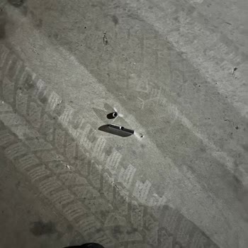 Kırık Ve Eksik Parçalı Yemek Masası Teslimatı, Sorumsuz Kuryeler Ve Yetersiz İade Süreci