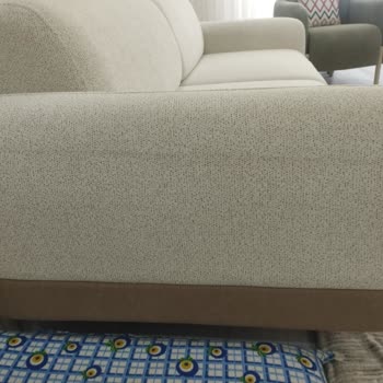 Beş Ayda Renk Değişimi Yaşayan Oturma Grubumun Garanti Kapsamında Değerlendirilmesini Ve Mağduriyetimin Giderilmesini İstiyorum