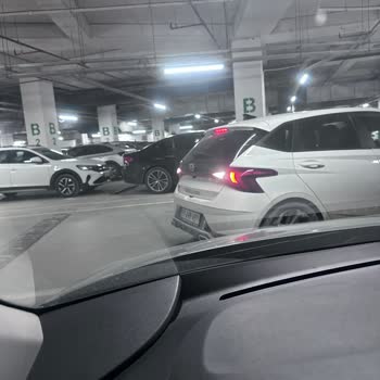 AVM Otoparkında İzinsiz Sürüş Eğitimi Ve Güvenlik İhmali