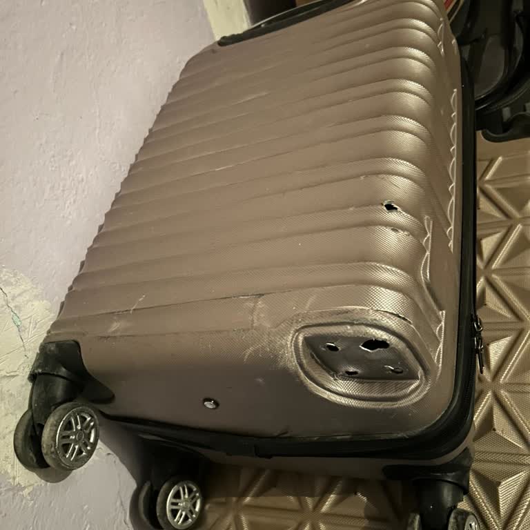 Kırık Valiz İçin Uğraştıran Hava Yolu Mağduriyeti