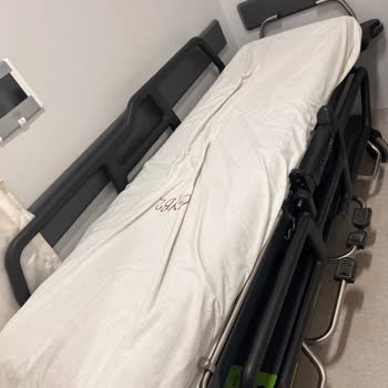 Balıkesir Devlet Hastanesi Acil Servisinde Hijyen Ve Davranış Sorunu Yaşadım