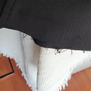 Beymen Club'dan Alınan Etekte Kısa Sürede Kumaş Sorunu Ve Çözüm Eksikliği