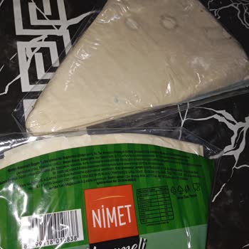 Son Kullanma Tarihi Geçmemiş Üçgen Yufkaların Küflü Çıkması