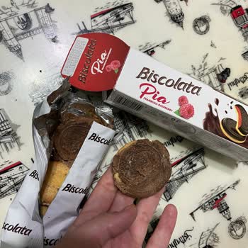 Taze Olması Gereken Biscolata Pia Küflü Ve Bozuk Çıktı!