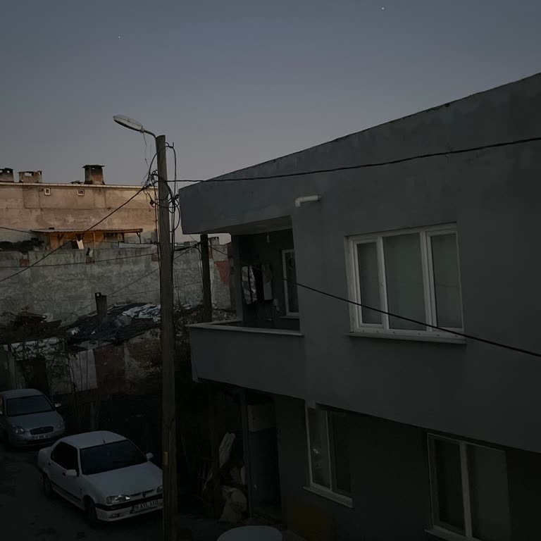 Yaylacık Mahallesi'nde İki Aydır Süren Sokak Lambası Sorunu Güvenliğimizi Tehdit Ediyor