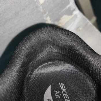 Kısa Sürede Yırtılan Skechers Ayakkabıma Çözüm Sunulmadı