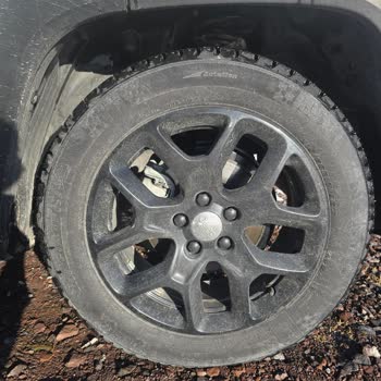 Yüksek Fiyatlı Kış Lastiğinde Güvenlik Ve Performans Hayal Kırıklığı