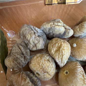 Kuru İncir Paketinde Alt Sırada Küçük Ve Kurtlu İncirlerle Hayal Kırıklığı