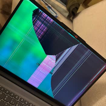 Bir Ayda Kullanılamaz Hale Gelen Laptopa 'Müşteri Hatası' Denmesi Ve İade Talebim