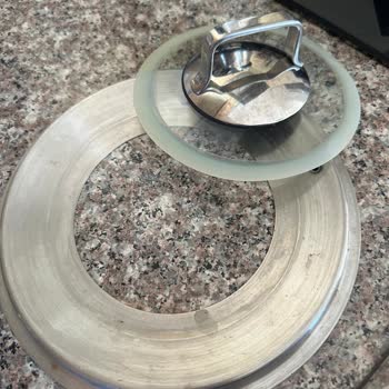 Kütahya Porselen Tencere Setinde Kapak Ve Düdüklü Sorunlarıyla Hayal Kırıklığı