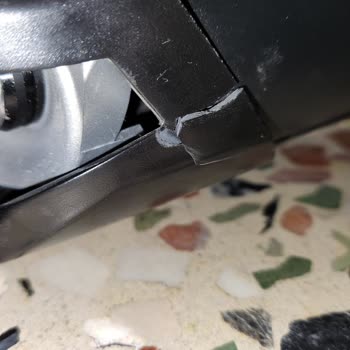 Yeni Alınan Scooter'da İlk Günden Sinyal Ve Gövde Hasarı