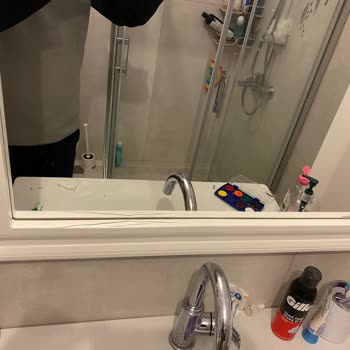 Martat Banyo Dolabında Kısa Sürede Çatlak Ve Kopma Sorunu!