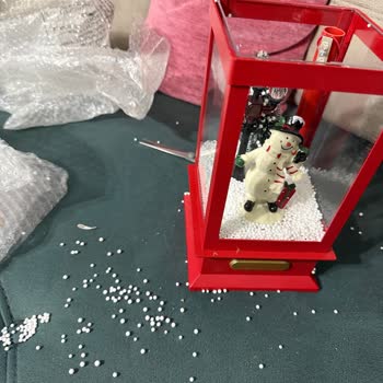 Hasarlı Ürünler Ve İlgisiz Müşteri Hizmetleriyle Mağduriyet Yaşıyorum