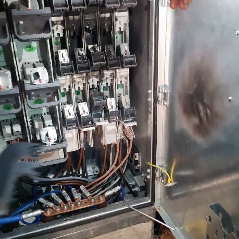 CK Boğaziçi Elektrik İnşaat Sonrası Başlayan Uzun Süreli Kesintiler Mahallemizi Mağdur Ediyor