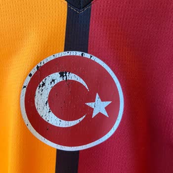 GS Store’dan Alınan Formada Sadece Türkiye Logosu Deforme Oldu, Değişim Talebim Reddedildi