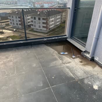 Algün İnşaat Üst Kat Terasından Süregelen Su Sızıntısı Mağduriyeti