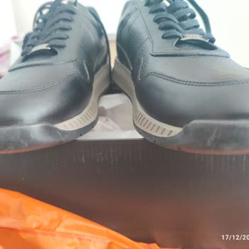 Kullanılmış Ve Kirli Ayakkabı Gönderildi, Temiz Ve Yeni Ürün Talep Ediyorum