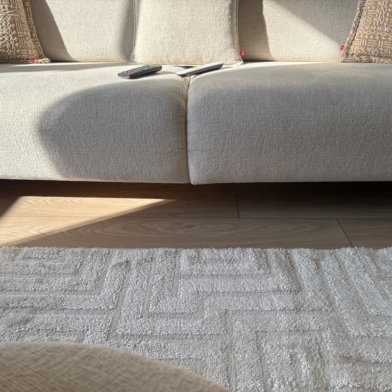 Kelebek Mobilya Koltuklarım Hem Hatalı Hem De Kullanılamaz Durumda