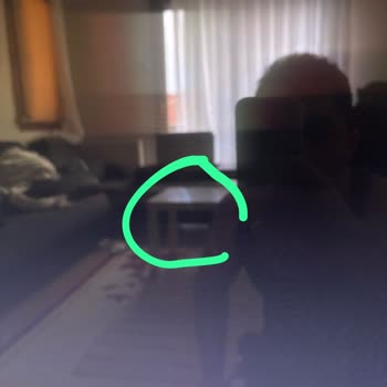 Yeni Alınan Televizyonun Ekranında Şeffaf İz Ve Çözüm Eksikliği