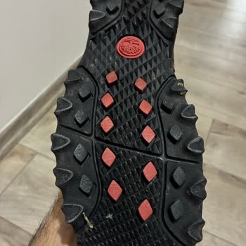 Timberland Kar Botunun Az Kullanıma Rağmen Plastik Kısımlarının Çatlaması Ve Destek Alamama Sorunu