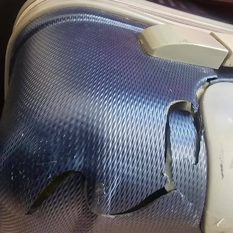 Sunexpress Hava Yolları Uçuşunda Hasar Gören Valizime Çözüm Bulunmadı!