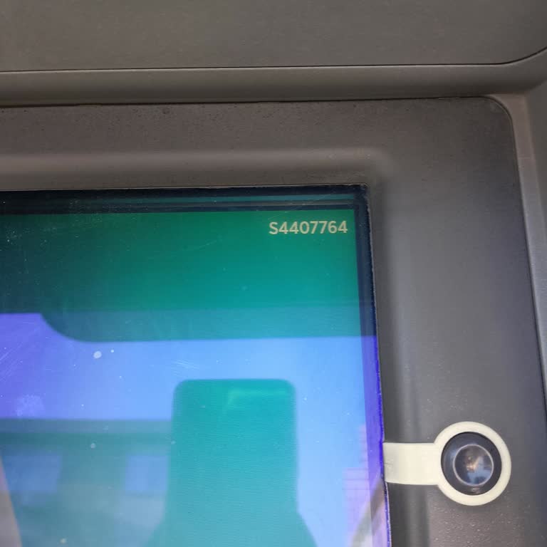 Halkbank ATM'si Paramı Yuttu, Mağduriyetim Giderilmiyor