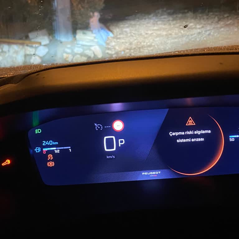 Peugeot 2008 Sıfır Araçta Tekrarlayan Arıza Uyarısı Ve Servisten Kalıcı Çözüm Alamama