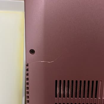 Servis Sonrası Bilgisayar Kasasında Oluşan Hasarın Giderilmesini Talep Ediyorum