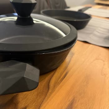 Karaca Züccaciye Tencere Setinde Çizikler