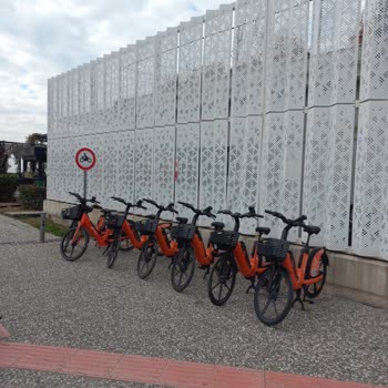 Motosikletler İçin Park Alanı Yok, Ceza Var Çözüm Yok