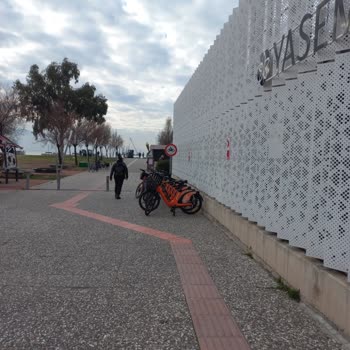 Motosikletler İçin Park Alanı Yok, Ceza Var Çözüm Yok