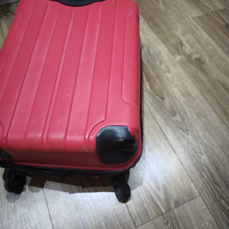 Valizim Kırıldı 800 TL Tamirat Ücreti Aylardır İade Edilmiyor