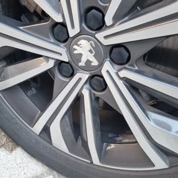 Jant Temizleme Ürünü Jant Boyasına Zarar Verdi, Ürün Değişimi Talebim Karşılanmadı