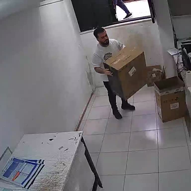 İade Sürecinde Kayıp Parçalar Ve Sorumluluk Karmaşası Nedeniyle Mağduriyet Yaşıyorum