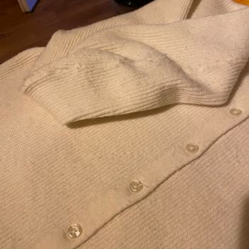 İlk Kullanımda Tüylenen Hırkalar Ve Çözülmeyen Müşteri Hizmetleri Süreci