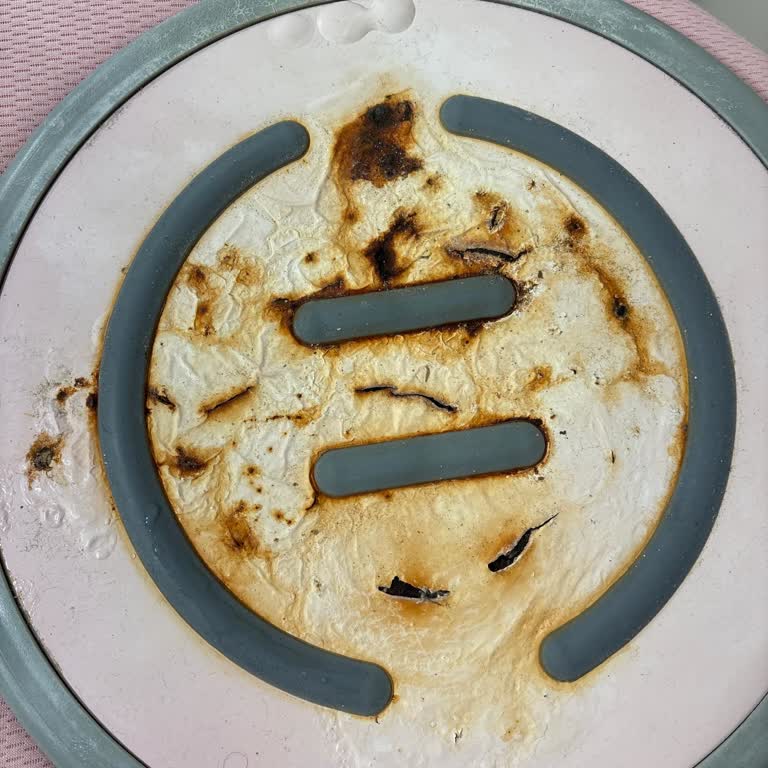 Ütü Masasında Erken Paslanma Ve Kullanım Sorunu