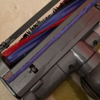 Garanti Kapsamındaki Dyson Süpürge Başlığı Sorunu Çözülmüyor: Temizlikte Hayal Kırıklığı