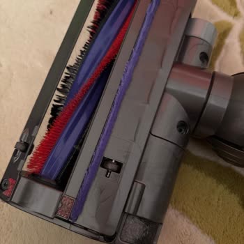 Garanti Kapsamındaki Dyson Süpürge Başlığı Sorunu Çözülmüyor: Temizlikte Hayal Kırıklığı