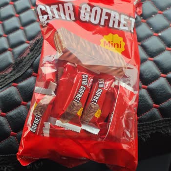 Paketli Gofretin İçinden Ağzı Açık Ve Bozulmuş Ürün Çıkması Endişe Yarattı