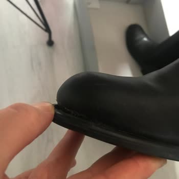 Kısa Sürede Dağılan Çizme Ve Reddedilen İade Mağduriyeti