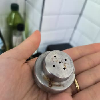 Emsan Mutfak Piramit Serisi Tuzluk Setinde Hızlı Paslanma Ve Yedek Parça Sorunu