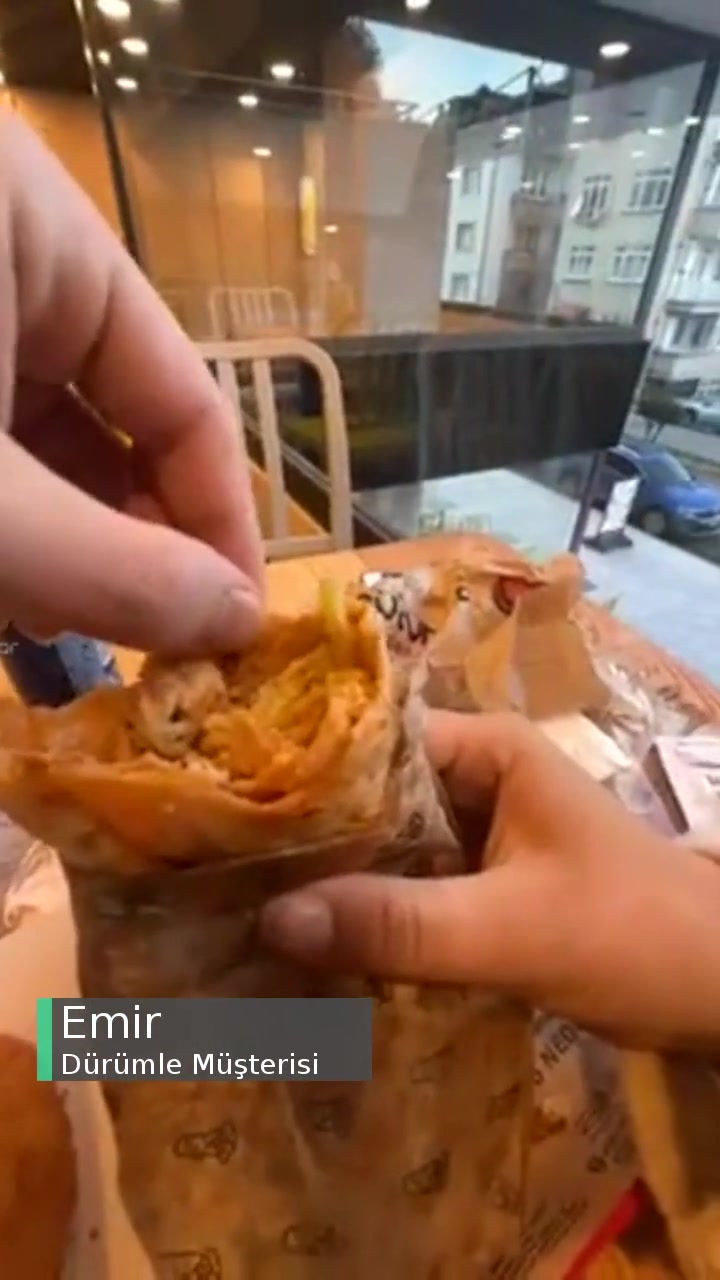 Dürümle Tavuk Tüyü Çıktı videonun kapak resmi