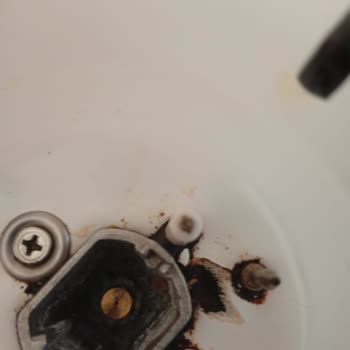 Yeni Alınan Fırında Kısa Sürede Paslanma Ve Boya Atması Mağduriyeti