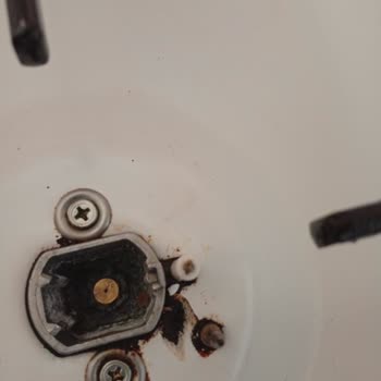 Yeni Alınan Fırında Kısa Sürede Paslanma Ve Boya Atması Mağduriyeti